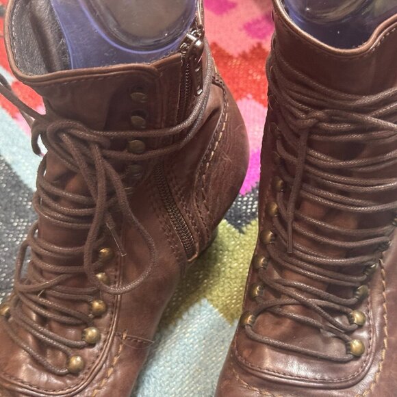 Ginita Lace-Up Leather Boot Victorian Style with Spool Heel, EU 40, Brown - Picture 9 of 11